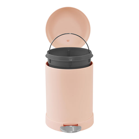 Glad can features a soft-close lid for quiet, controlled operation.