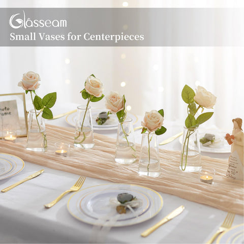 Glasseam vase wide bottom stability reduces tipping during arrangements.