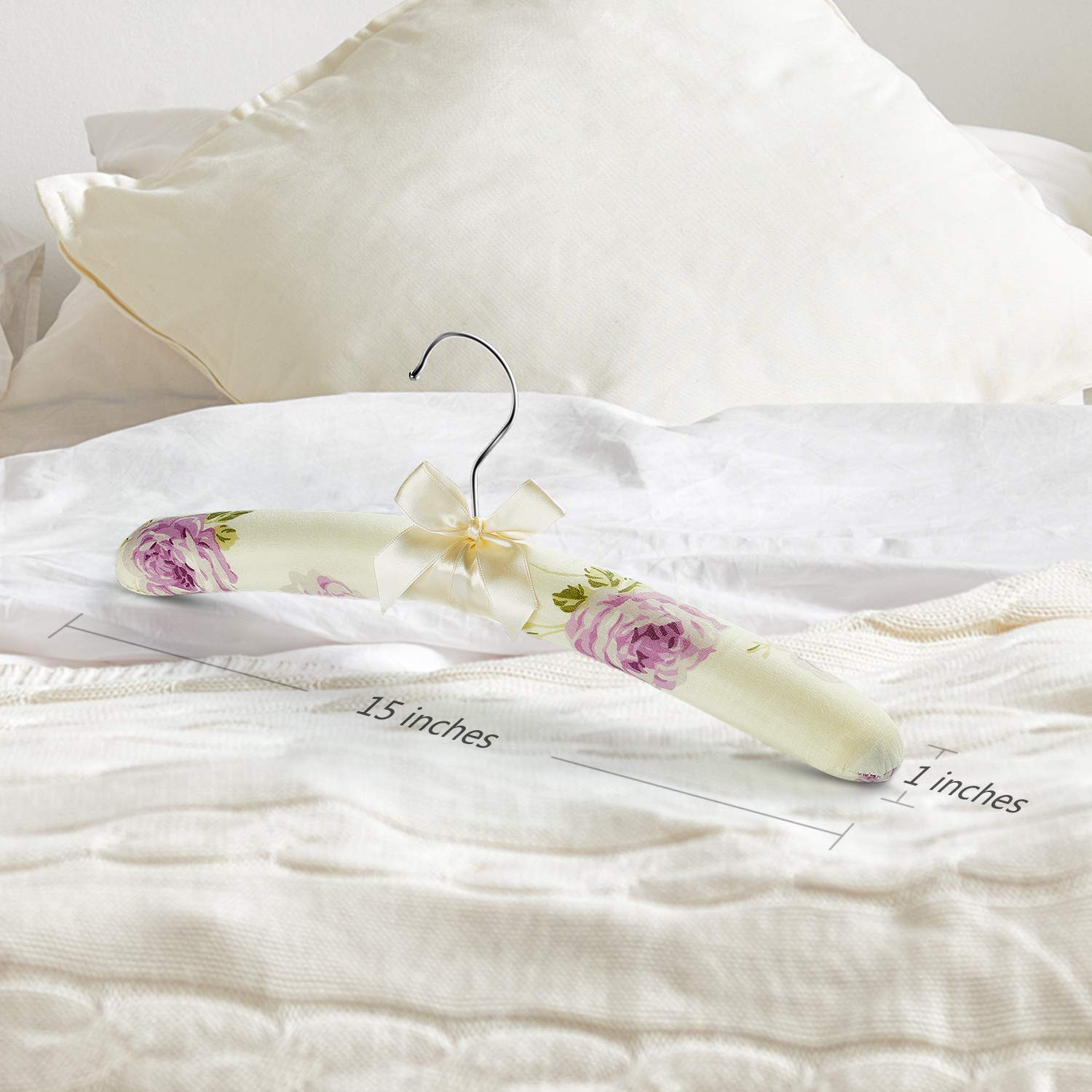 GLCON pad hanger measures 16.1 x 5.9 x 1.4 inches, preserving garment shape