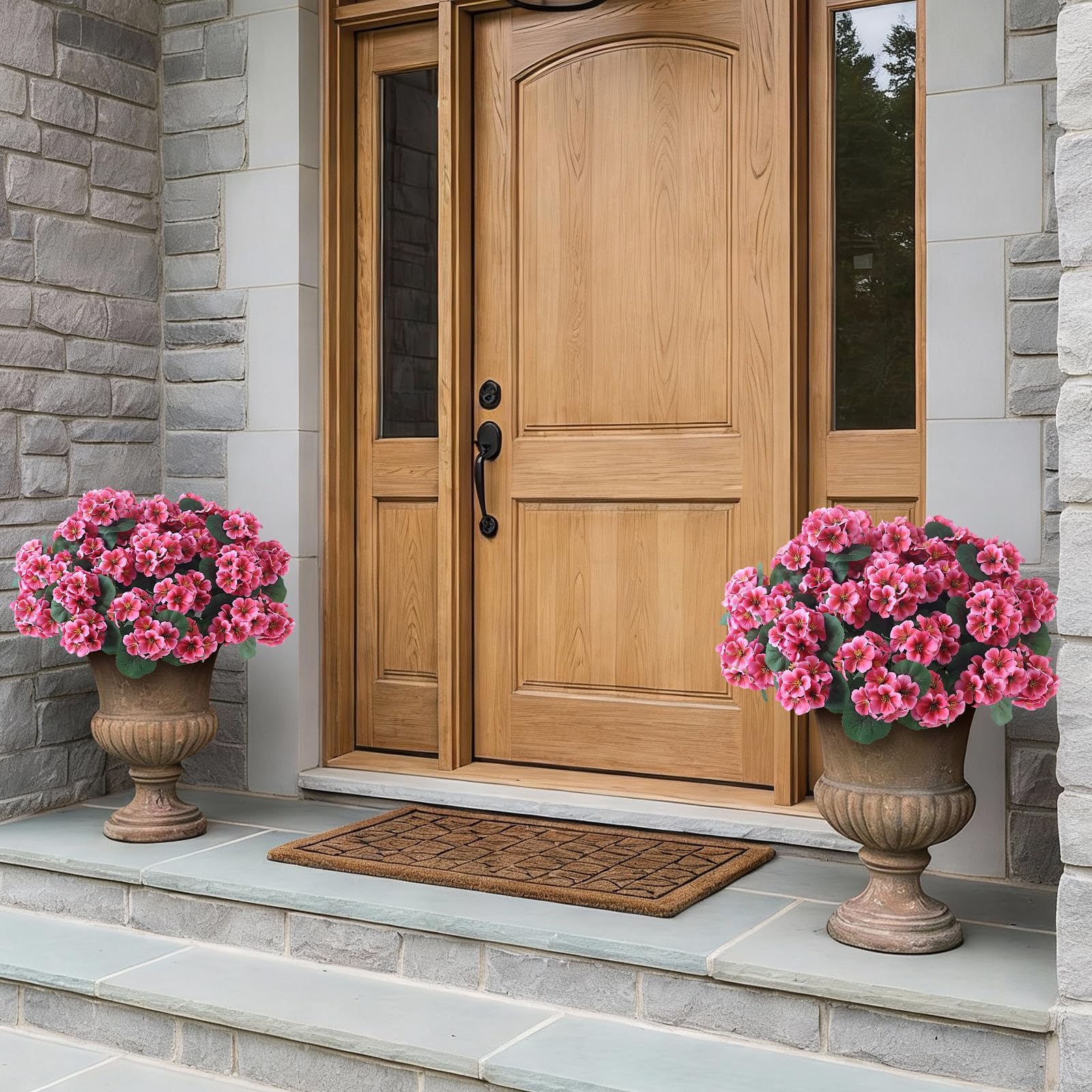GLIDLION artificial geraniums remain vibrant with minimal maintenance.