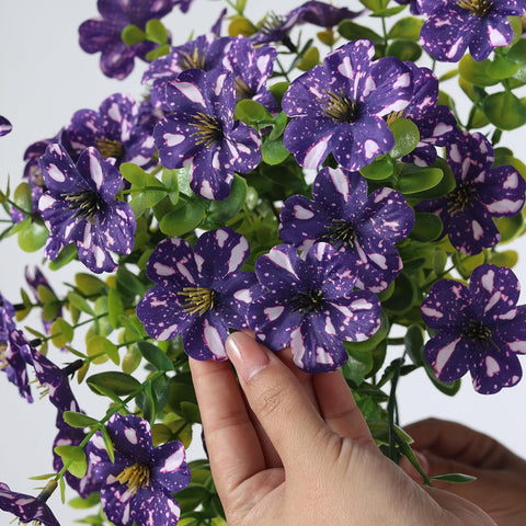 GLIDLION waterproof sun-proof flowers for all-season use on patios.