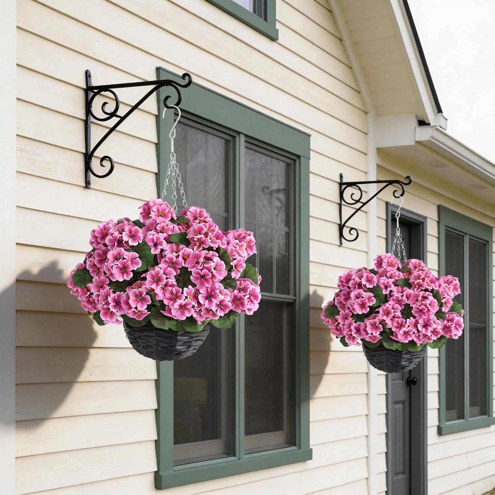 GLIDLION weatherproof geranium basket withstands sun exposure.