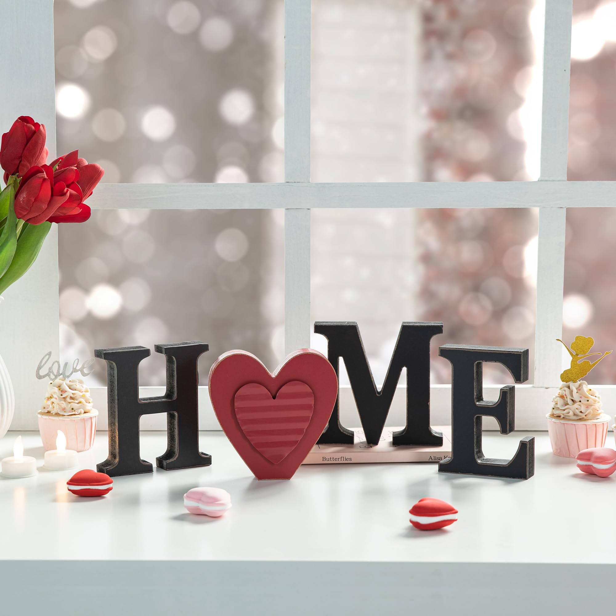 Glitzhome home sign heart icon conveys warm festive mood