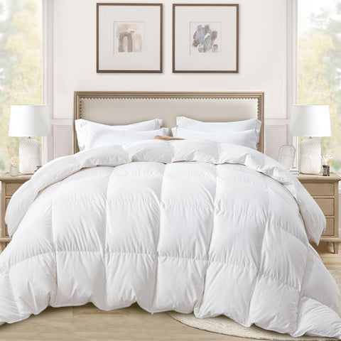 Globon 700-fill down closeup highlighting loft and plush feel