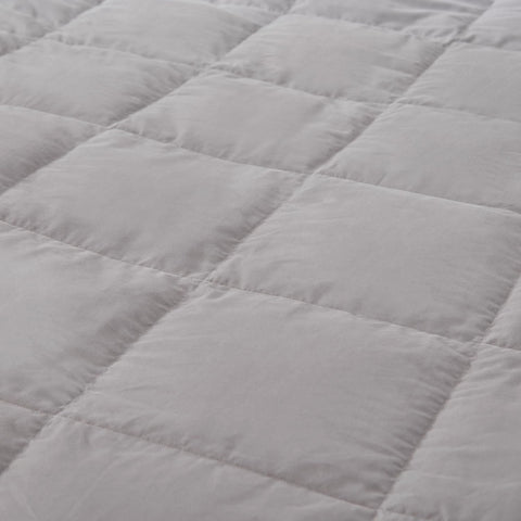 Globon blanket corner tabs secure duvet covers, preventing shifting.