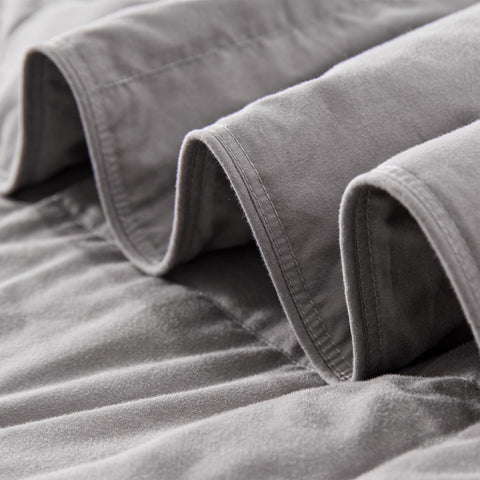 Globon breathable cotton-poly weave emphasizes moisture-wicking and quiet nights.