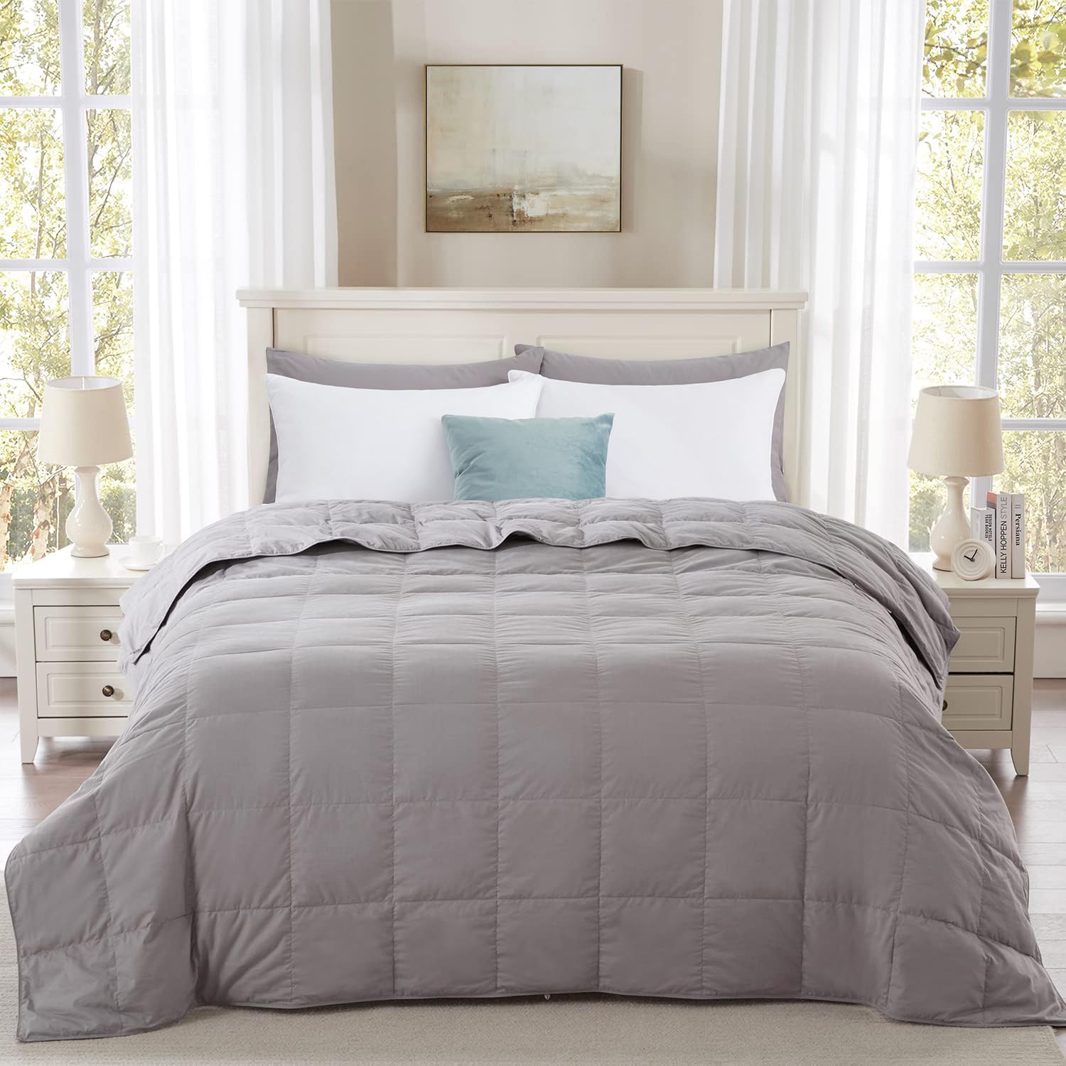 Globon Summer Down Blanket ultra-light fabric close-up showing breathable comfort.