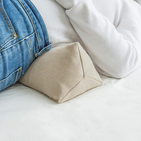 Buckwheat hulls detail from GLORY SEASON pillow demonstrating firm yet pliable support