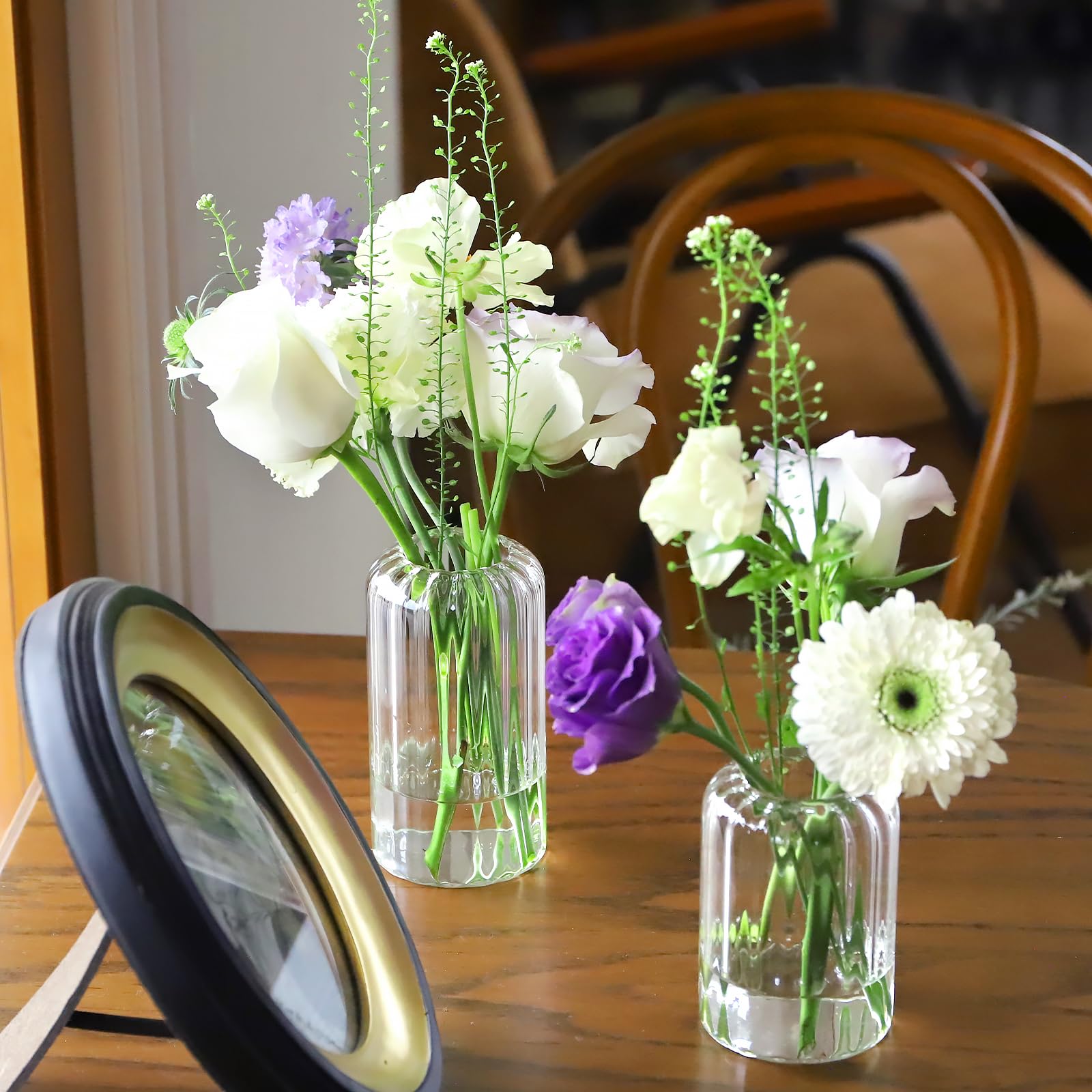 GNILLKO dried or fresh flower display in ribbed vase.