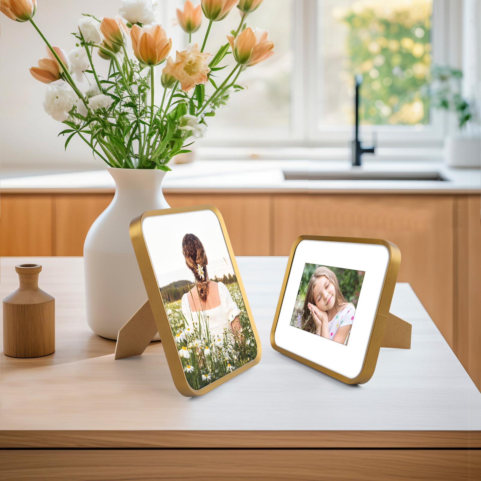 Golden State Art back molding supports easy wall mounting.