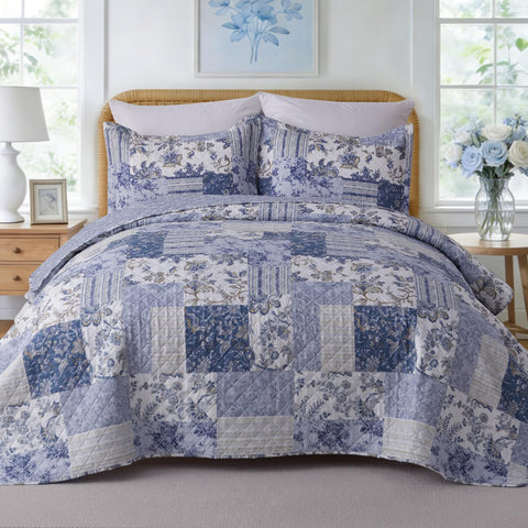 GOONE XL King Quilt bedroom ambience with calming blue tones
