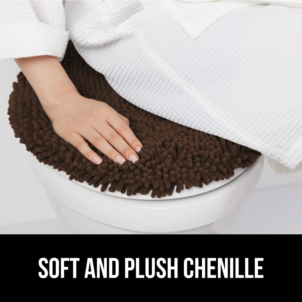 GORILLA GRIP lid cover shows durable rubber backing for stays in place.