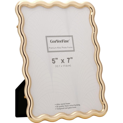 GorYeeFine gold finish frame close-up highlighting luxe shine