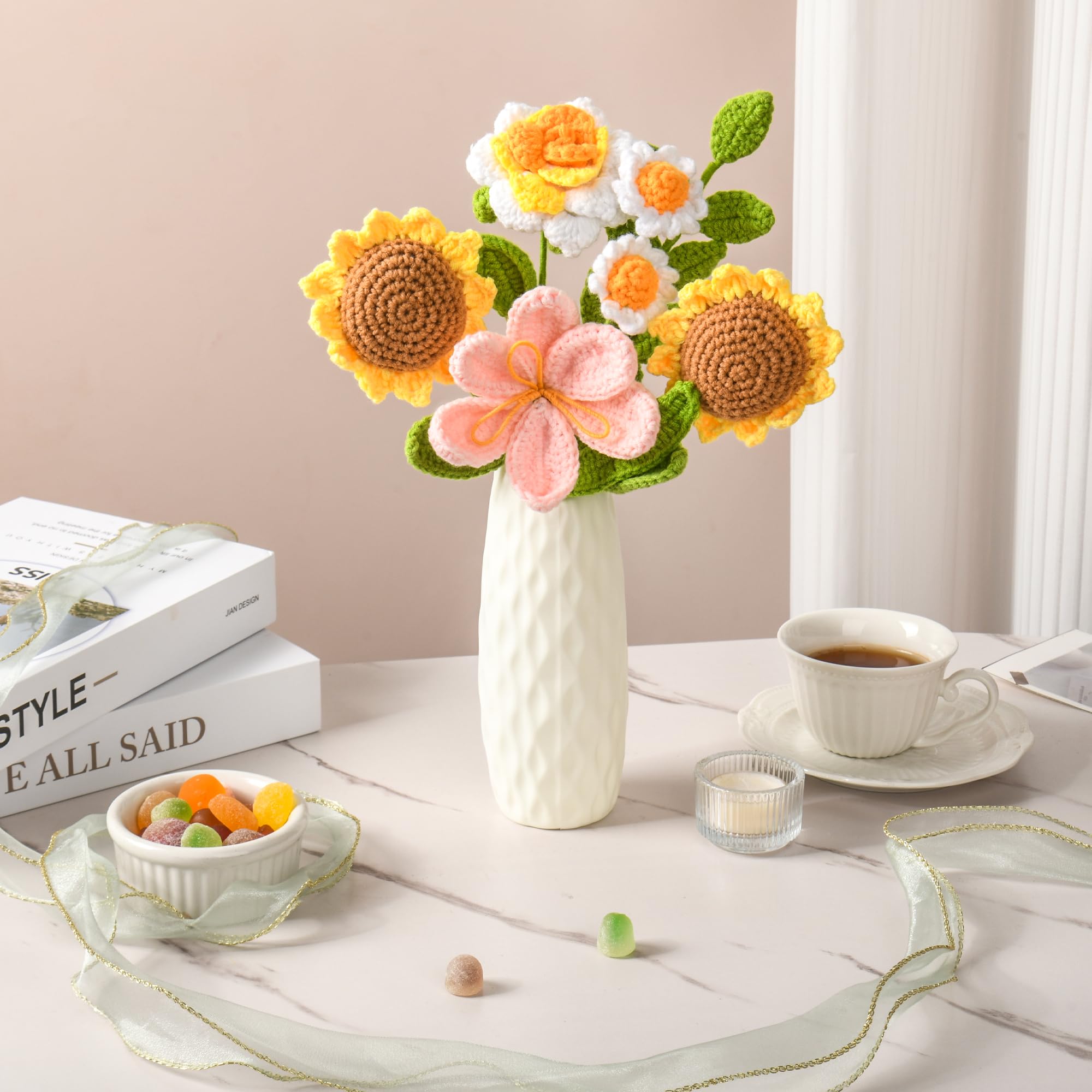 Gouraml gift packaging image shows ready-to-give bouquet in gift bag and box