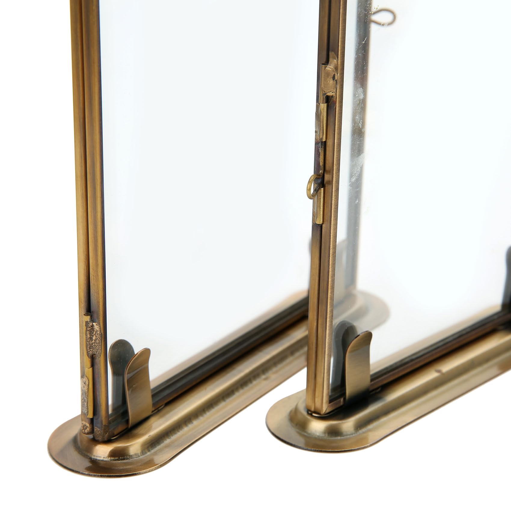 Goutangen vertical tabletop photo frame on mantle or shelf