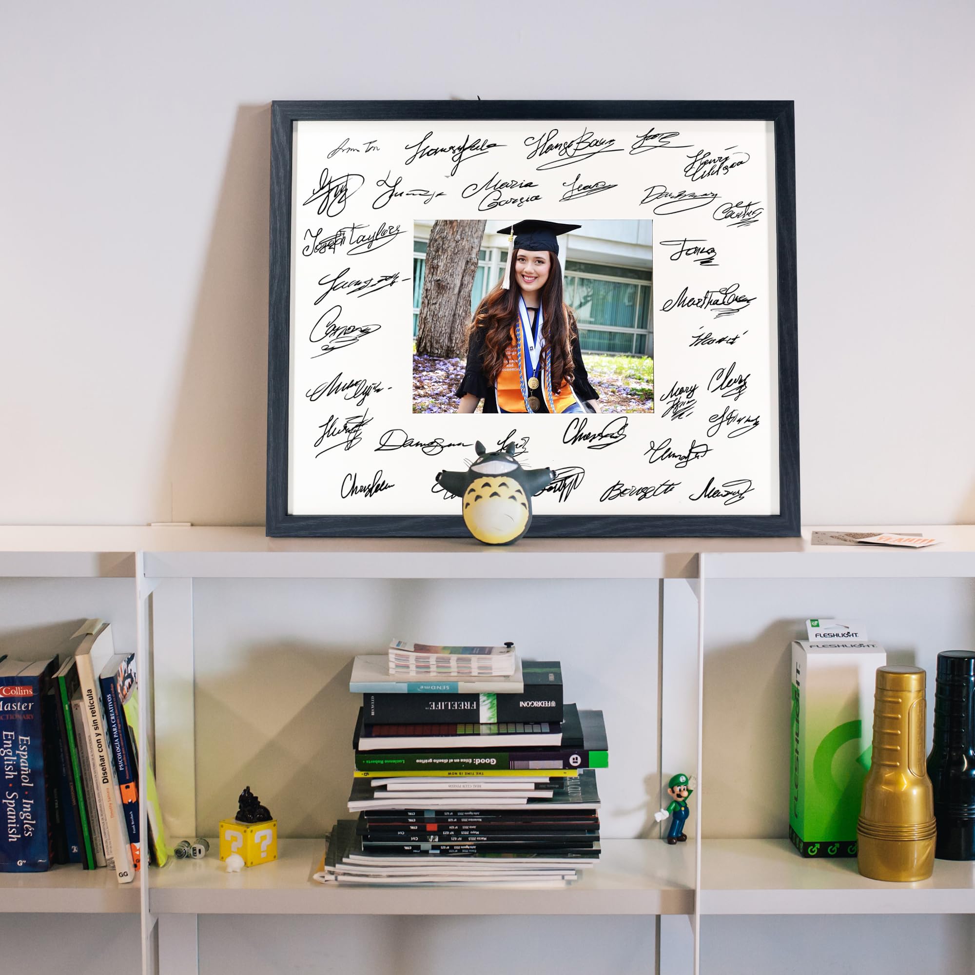 GraduatePro exclusive packaging protects fragile frames during delivery.