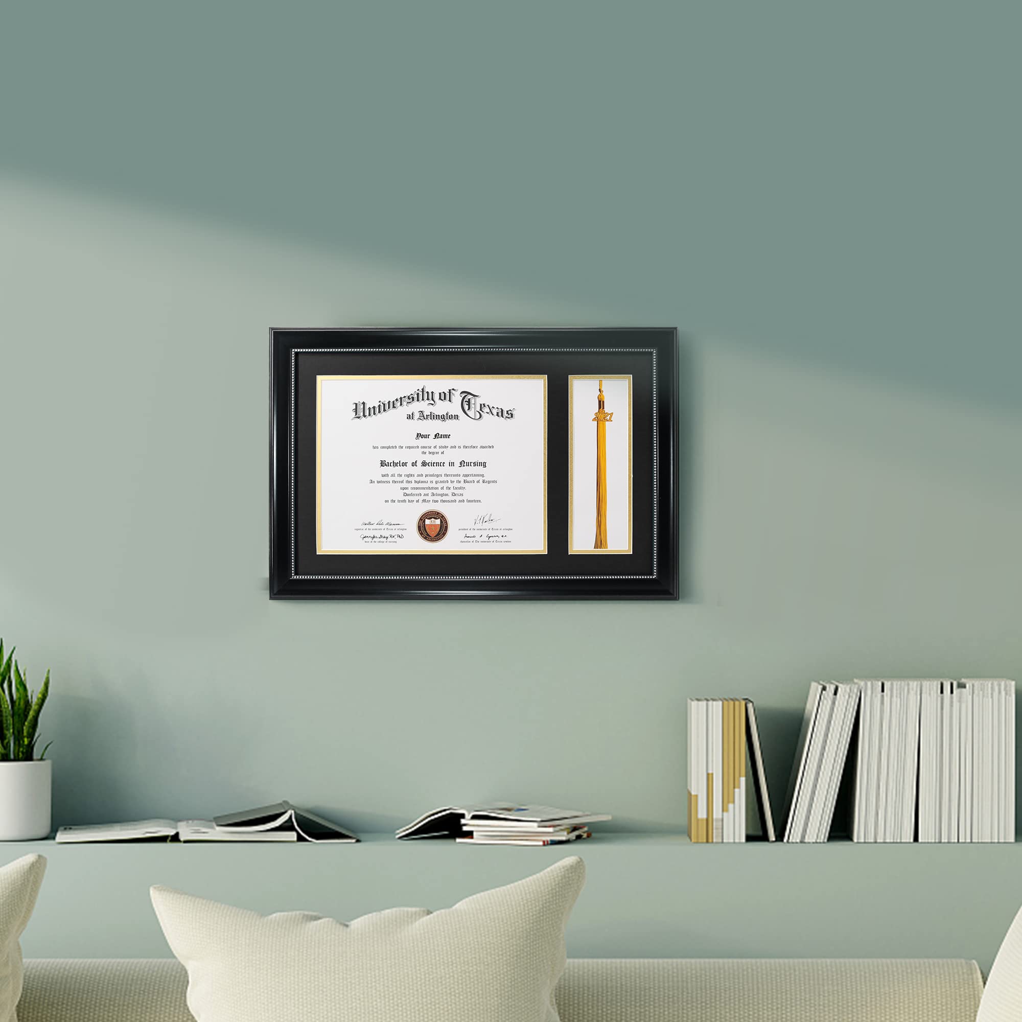 GraduationMall tassel holder keeps tassels organized and accessible