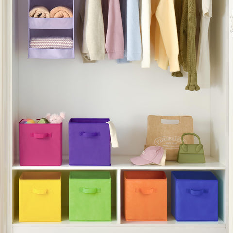 GRANNY SAYS Breathable fabric bin detail with sturdy base.