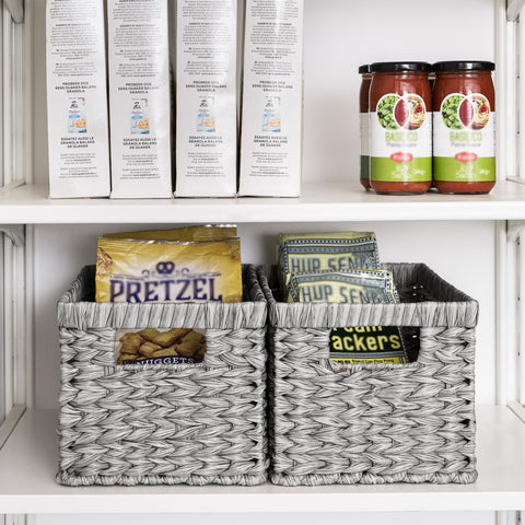 GRANNY SAYS coffee table display with gray wicker baskets
