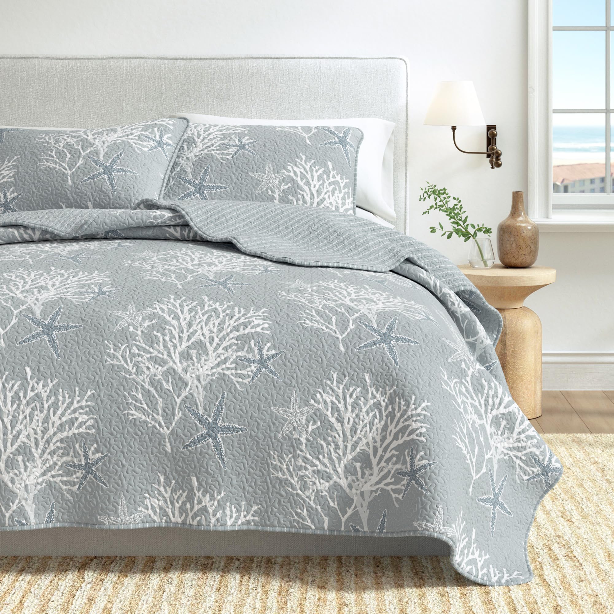 Great Bay Home coastal quilt in a bright bedroom setup.