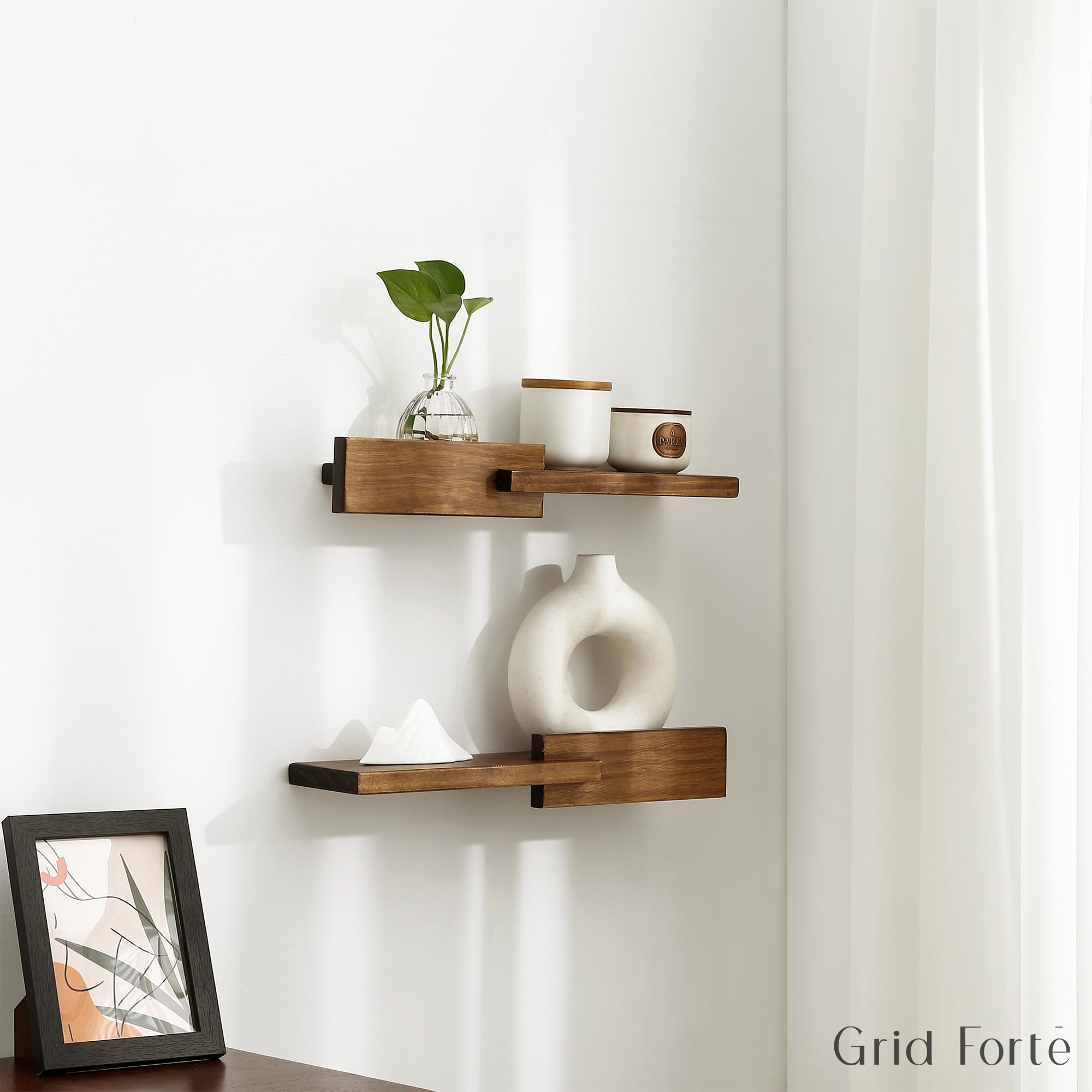 GRID FORTE modern wall decor suitable for bedroom or living room.