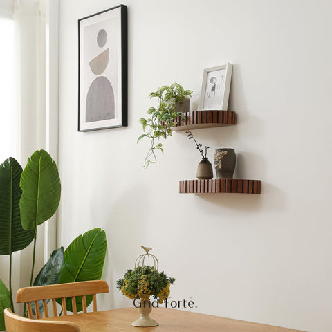 GRID FORTE wood rounded fluted shelf wall install shows sturdy brackets
