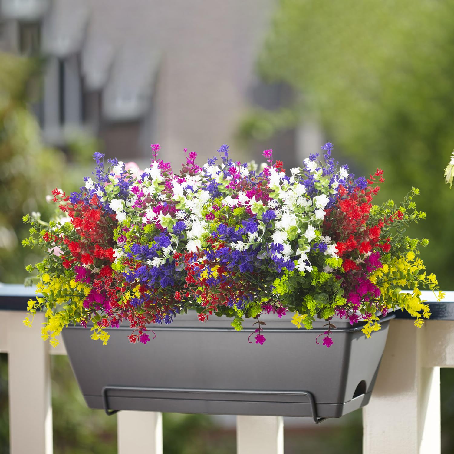 Grunyia 12 bundle set enables versatile outdoor arrangements and creative decorating.