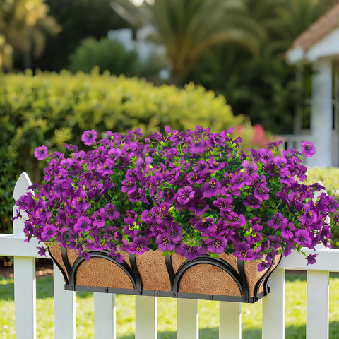 Grunyia lifelike textures and color variation for seasonal décor ideas.