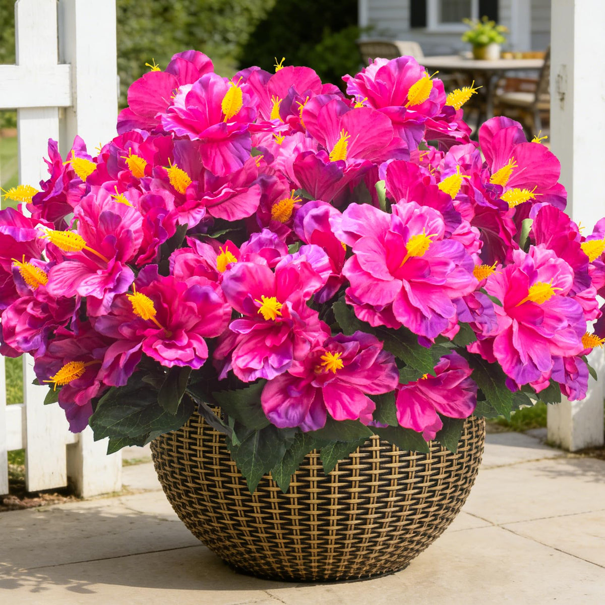 Grunyia artificial hibiscus close-up bloom shows vivid fuchsia petals with lifelike texture for outdoor decor.