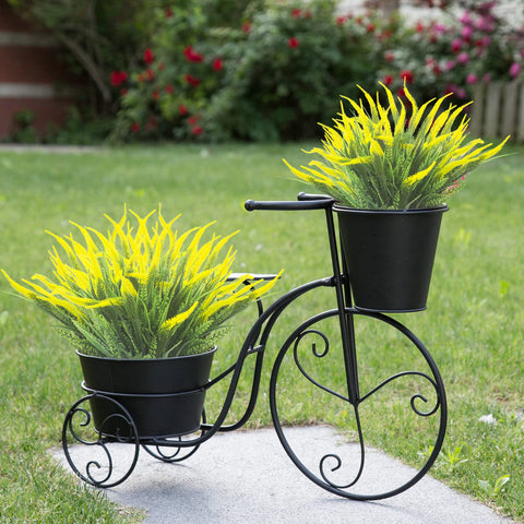 Grunyia full-size bundles with seven stems create a lush look.