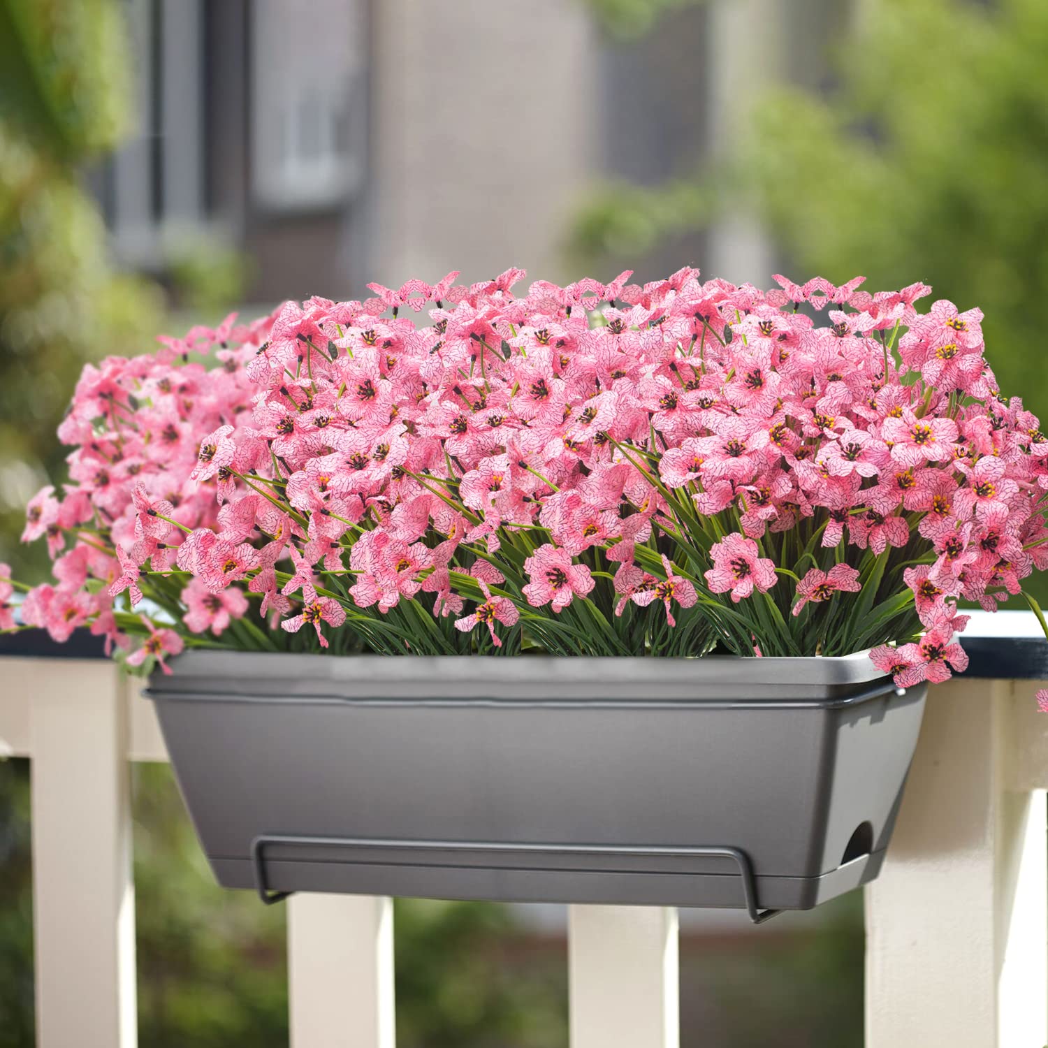 Grunyia realistic-look artificial flowers mimicking real blooms for home decorating.