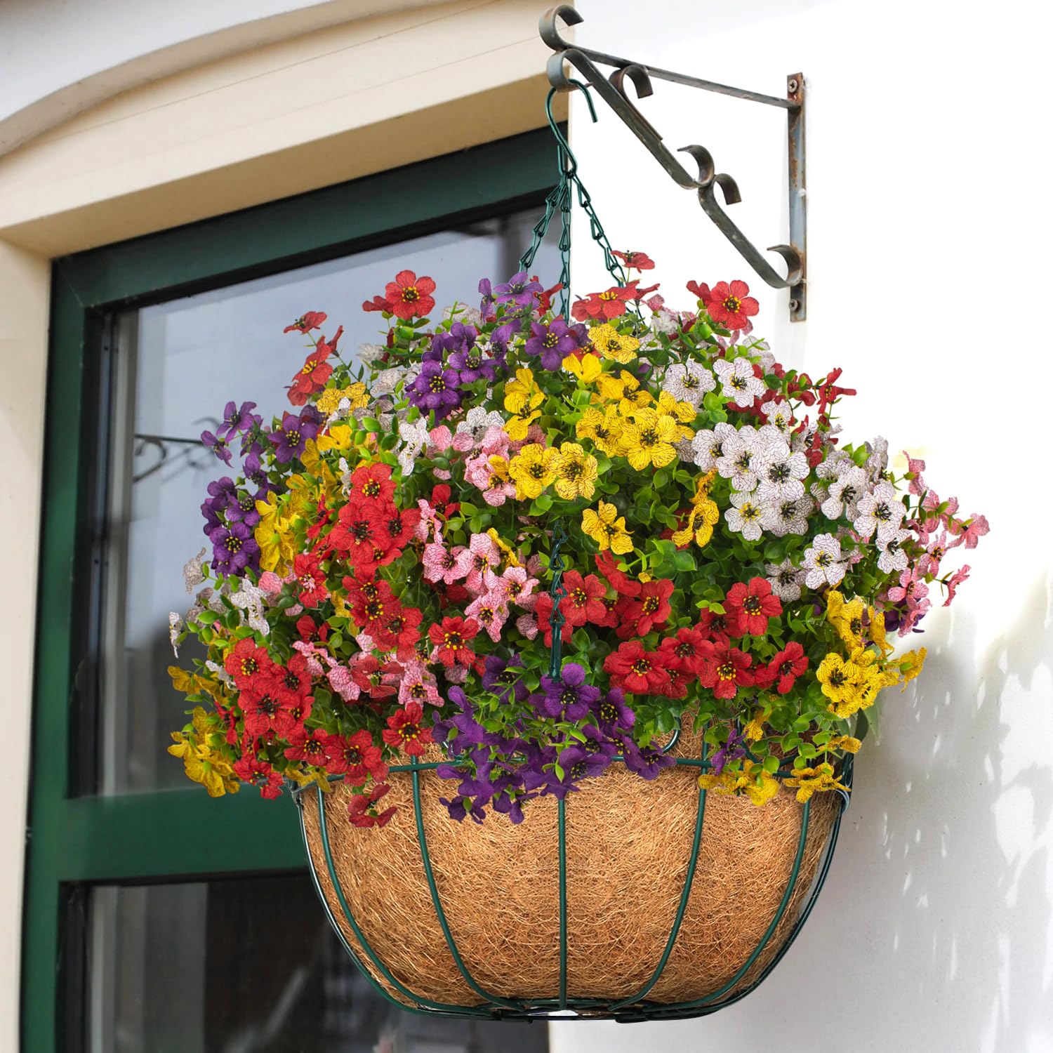 Grunyia durable, weather-resistant flowers endure rain and wind