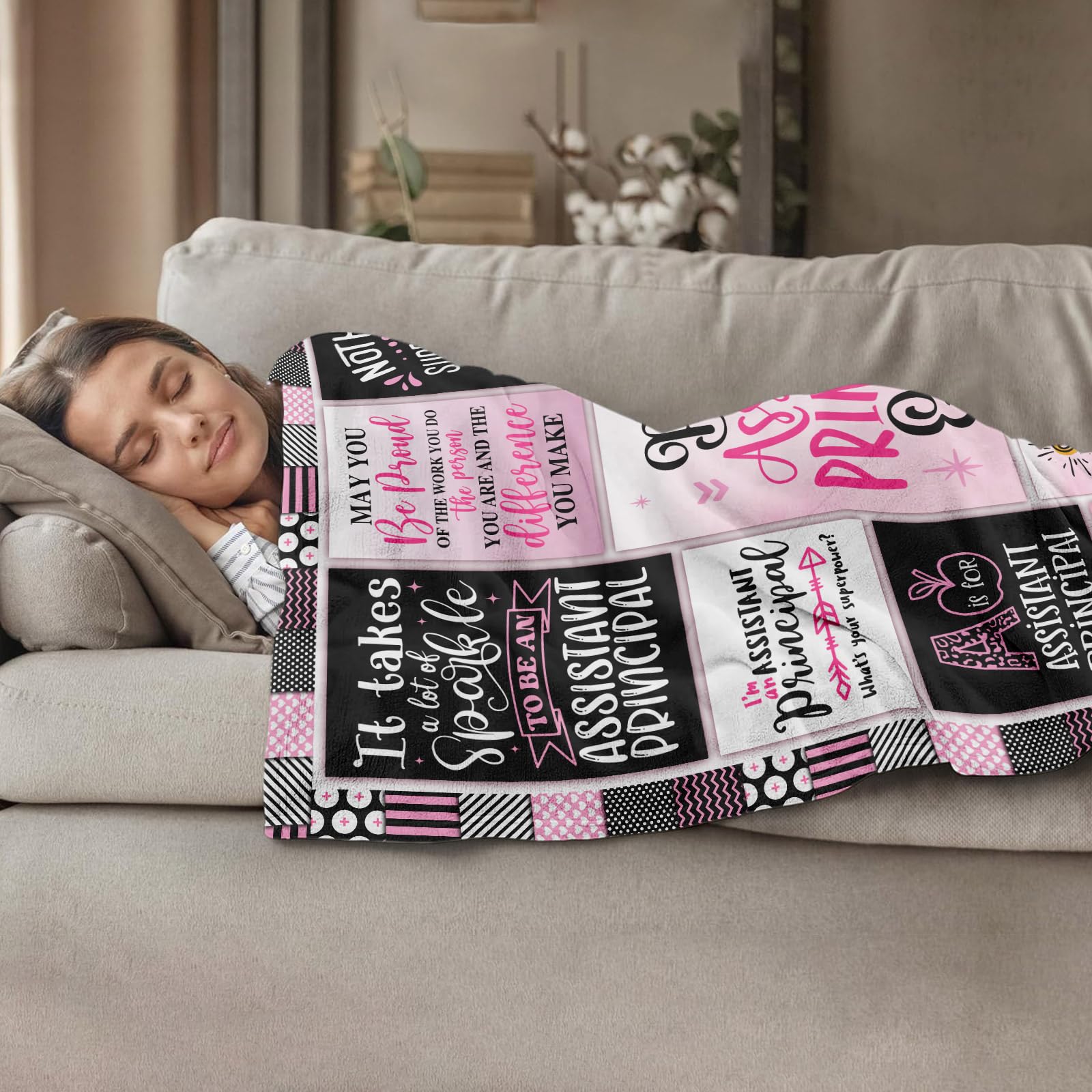 Gtouaz soft-flannel blanket offers plush warmth for class breaks and home relaxation
