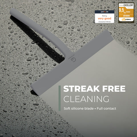 GÜTEWERK car window squeegee with matte black blade for quick drying