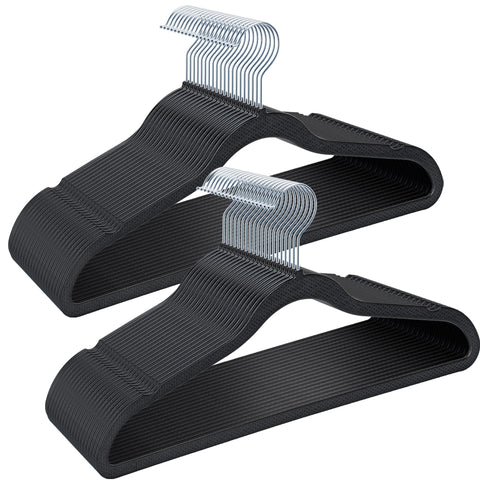 GUFUR plastic coat hanger 50-pack with non-slip grooves for secure delicate fabric holds.