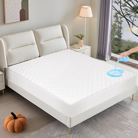 GUHER waterproof mattress protector – queen size outer fabric close-up showing breathable protection.