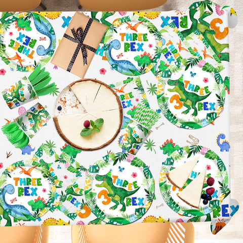 Guzbewu 7in dinosaur plates provide portion-friendly meals for toddlers.