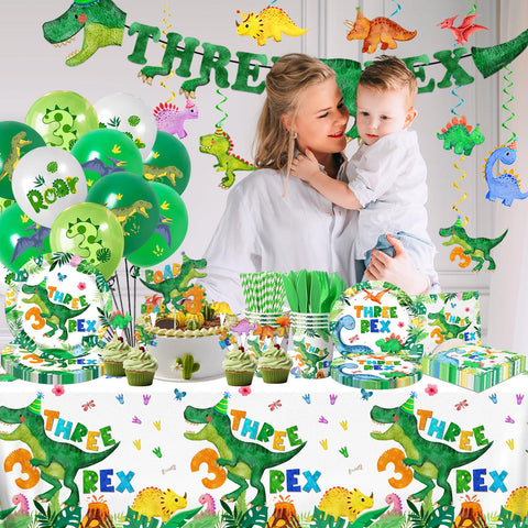 Guzbewu 9in dinosaur plates ensure easy, sturdy servings for little guests.
