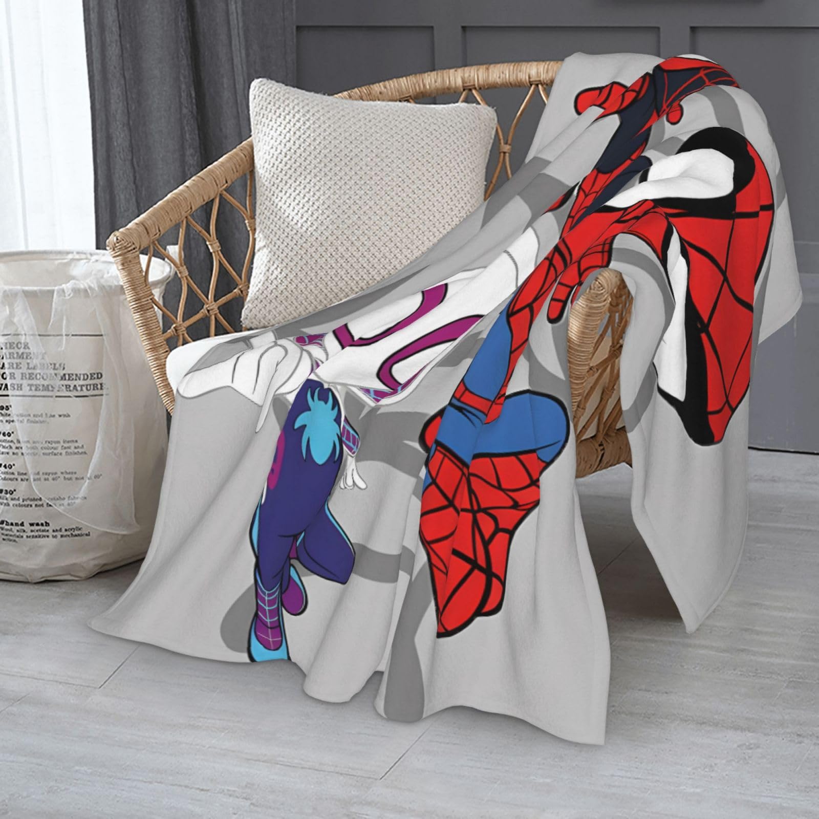 GVIOOEI Spider Blanket ready for travel, compact and cozy.