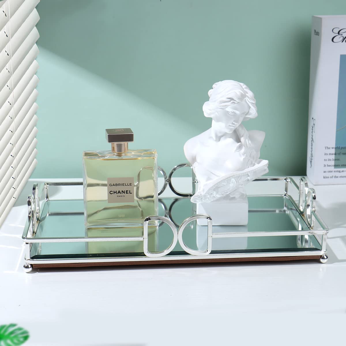 HAIGOUER bow-design glass tray highlights minimalist style for perfume and jewelry
