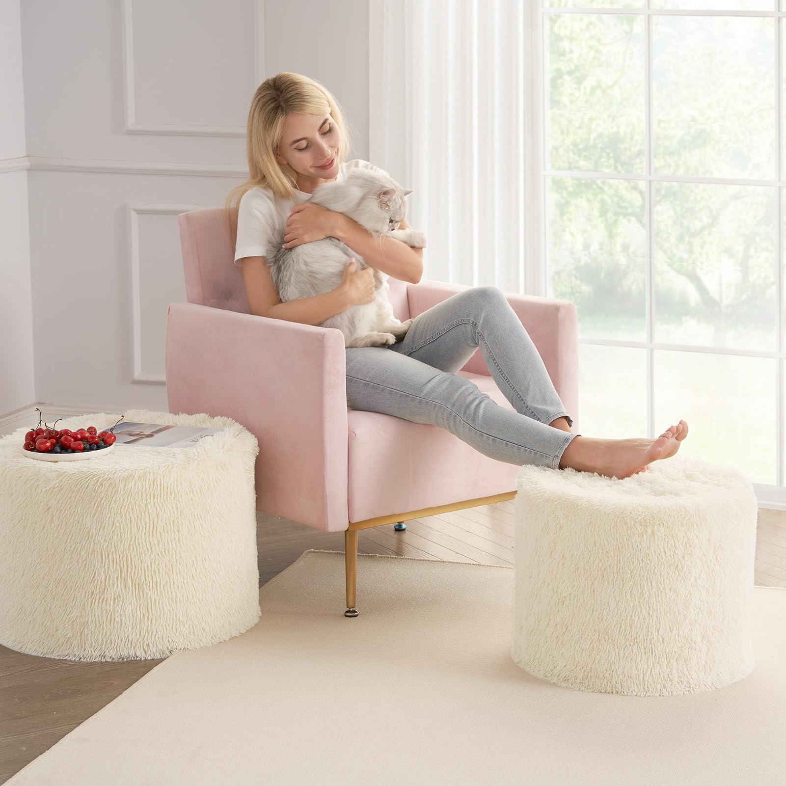Hansleep cat-friendly pouf offers a cozy resting spot for pets.