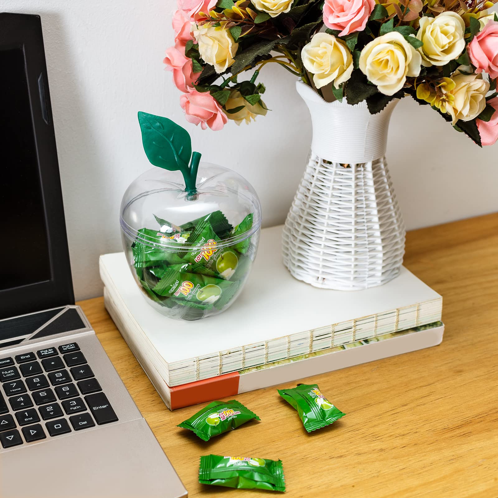 HANZE apple container packaging suggests gift-ready presentation