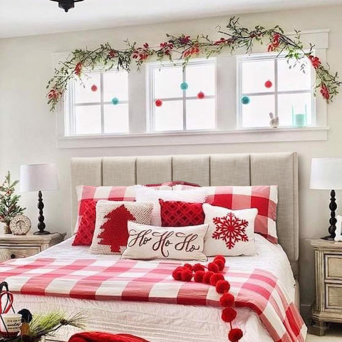 HAOBO Home headboard fits Eastern and California King beds for versatile framing.