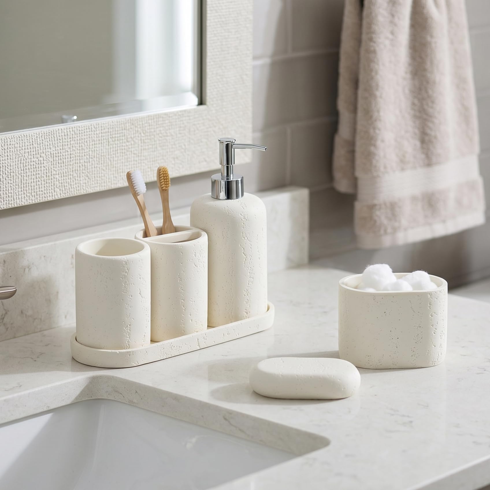 Haocoott qtip holder stores cotton swabs neatly for easy access.