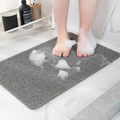 Hargiis non-slip bathtub mat in grey, front view for secure footing