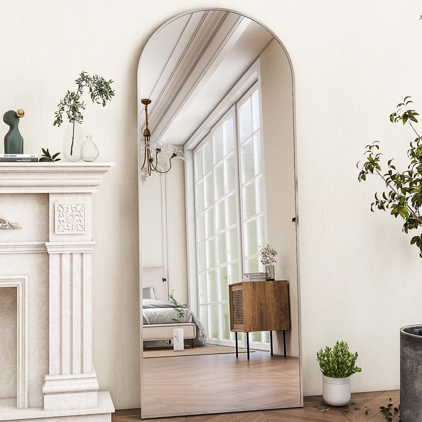 HARRITPURE arched design adds elegance and space perception.