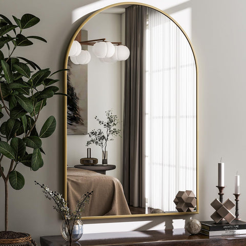 HARRITPURE decorative arch mirror adds style to cafes.
