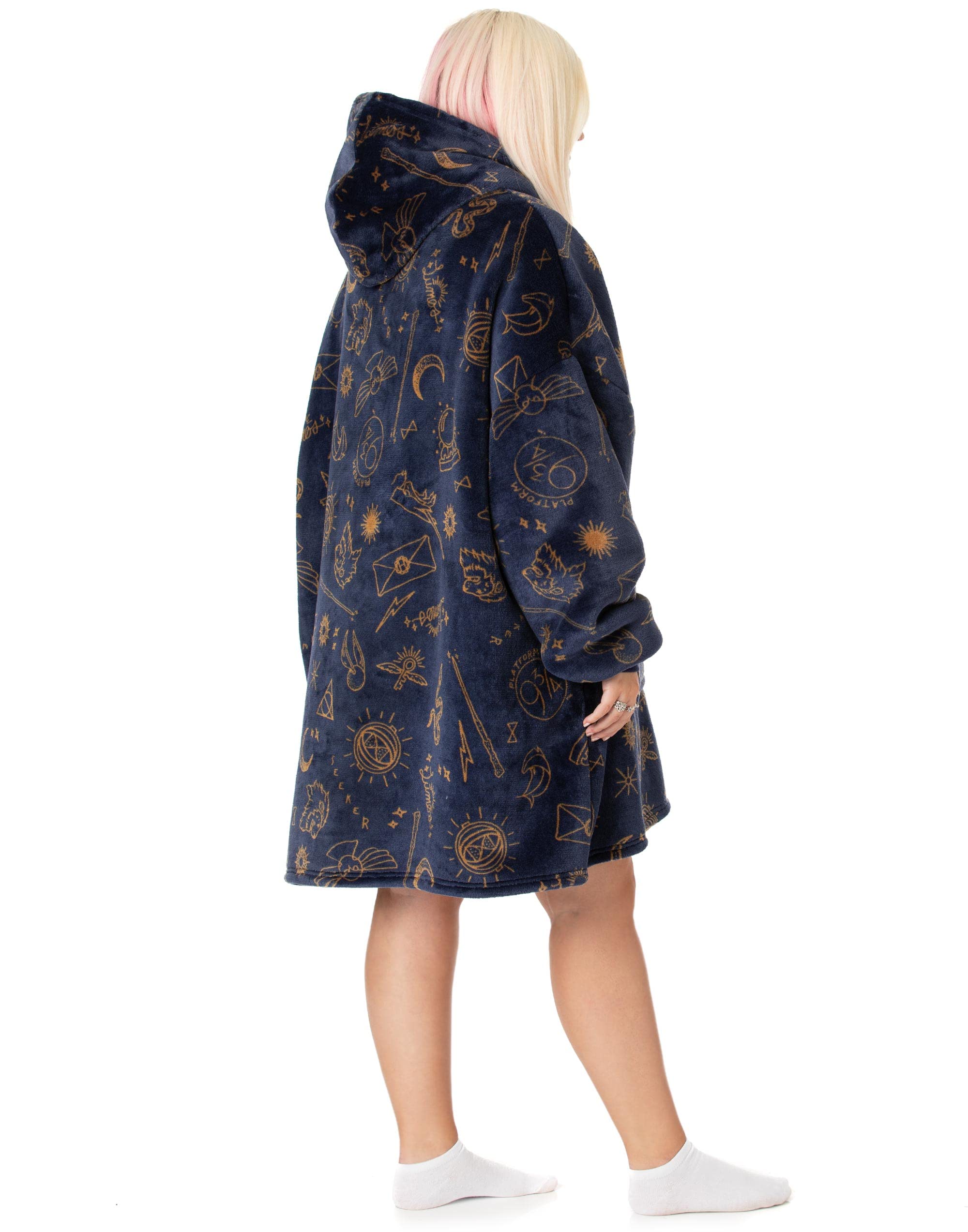 Harry Potter hoodie features roomy pockets for convenient storage during relaxation