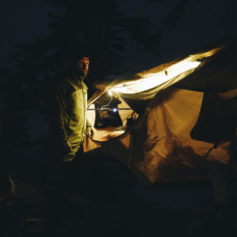 Haven Ridgelight pre-attached carabiners enable quick hanging.