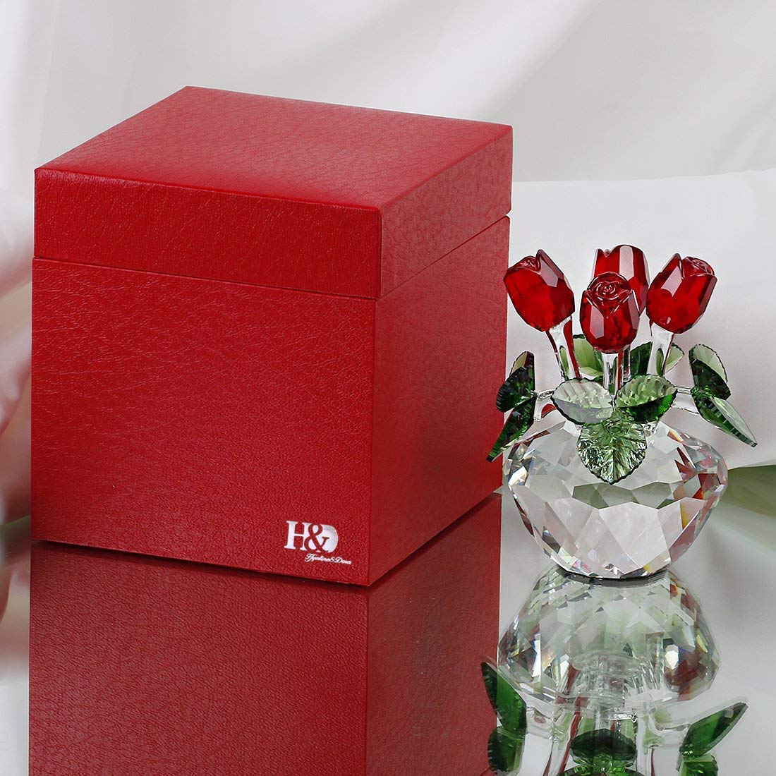 H&D HYALINE & DORA red rose figurine angled view showcasing depth